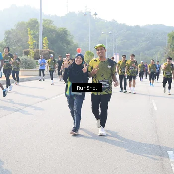 Runner Photo 6924578