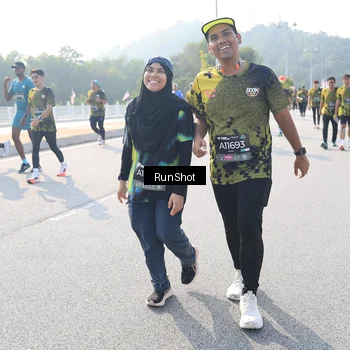 Runner Photo 6924593