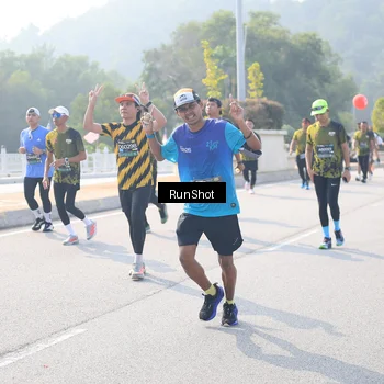 Runner Photo 6924611