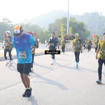 Runner Photo 6924616