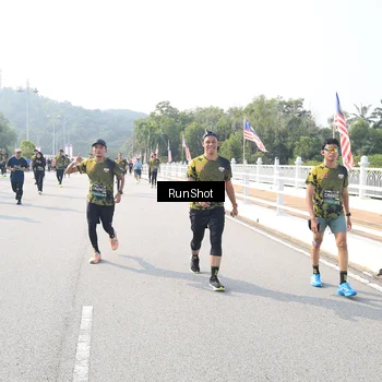 Runner Photo 6924991