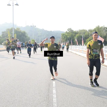 Runner Photo 6924996