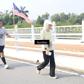 Runner Photo 6925209