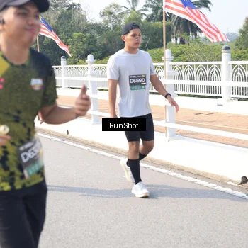 Runner Photo 6925212
