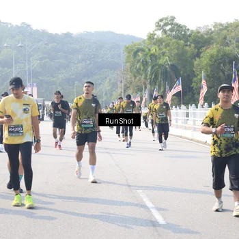Runner Photo 6925243
