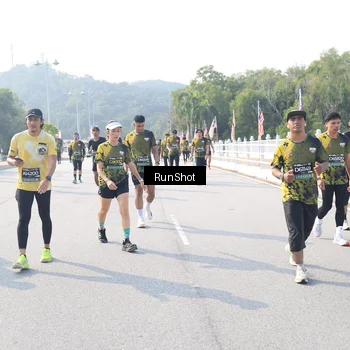 Runner Photo 6925256