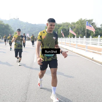 Runner Photo 6925280