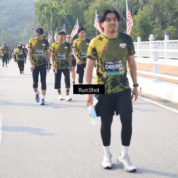 Runner Photo 6925315
