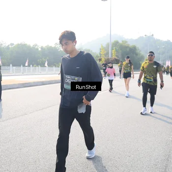 Runner Photo 6925340