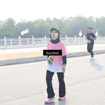 Runner Photo 6925372