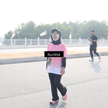 Runner Photo 6925375