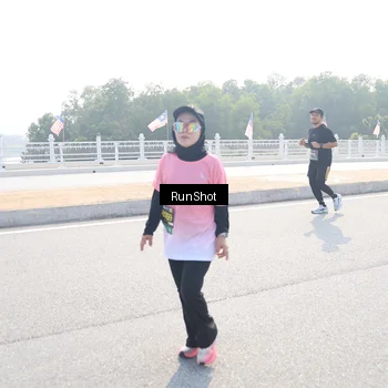 Runner Photo 6925378