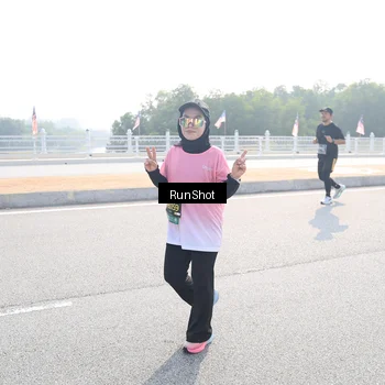 Runner Photo 6925380