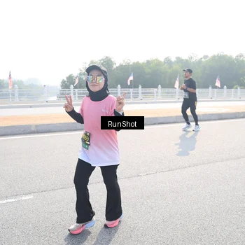 Runner Photo 6925382