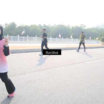 Runner Photo 6925384