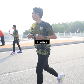 Runner Photo 6925414