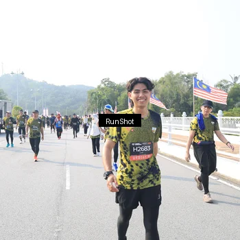 Runner Photo 6925417