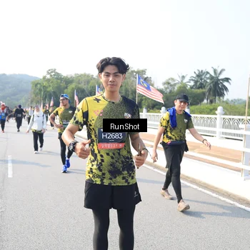 Runner Photo 6925424