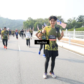 Runner Photo 6925435