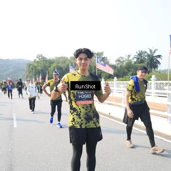 Runner Photo 6925444