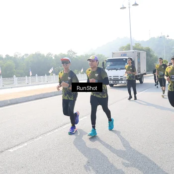 Runner Photo 6925450