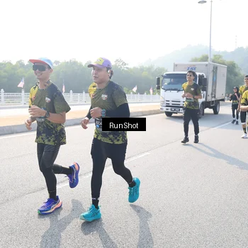 Runner Photo 6925455