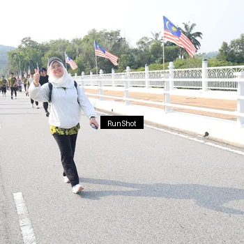 Runner Photo 6925471
