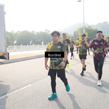 Runner Photo 6925496