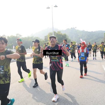 Runner Photo 6925500