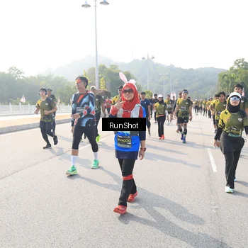 Runner Photo 6925512