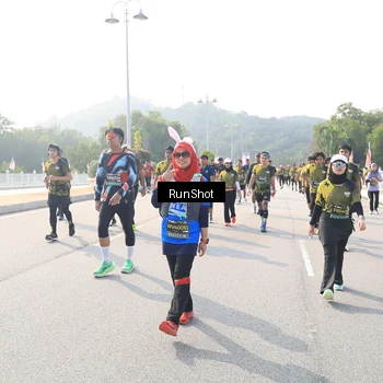 Runner Photo 6925513
