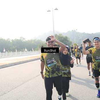 Runner Photo 6925546
