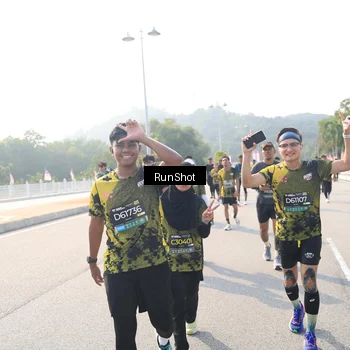 Runner Photo 6925547