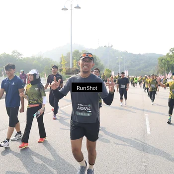 Runner Photo 6925570