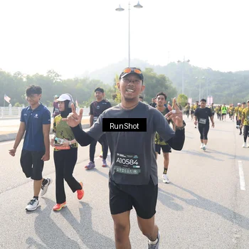 Runner Photo 6925572