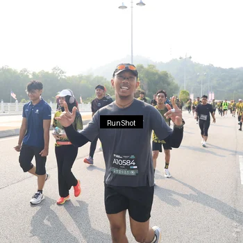 Runner Photo 6925587