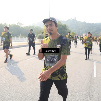 Runner Photo 6925618