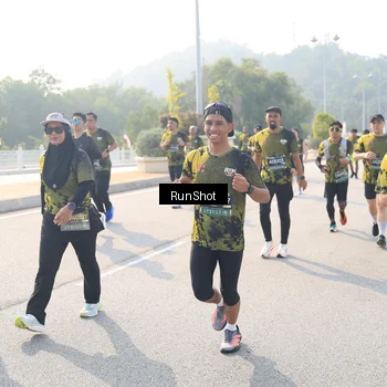 Runner Photo 6925640