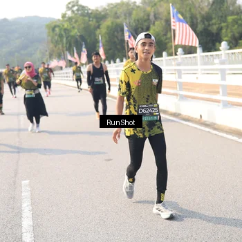 Runner Photo 6925675