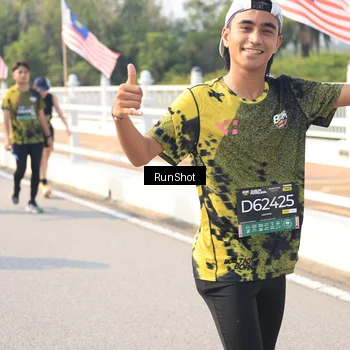 Runner Photo 6925686