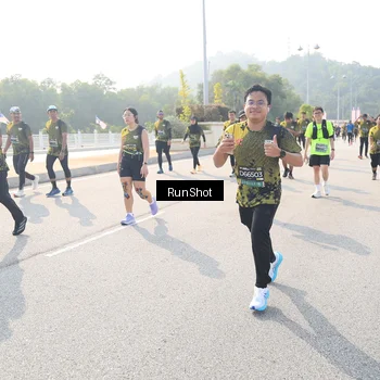 Runner Photo 6925689