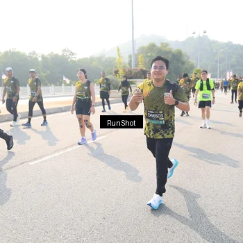 Runner Photo 6925690