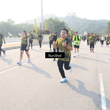 Runner Photo 6925692