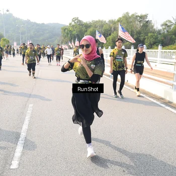 Runner Photo 6925700