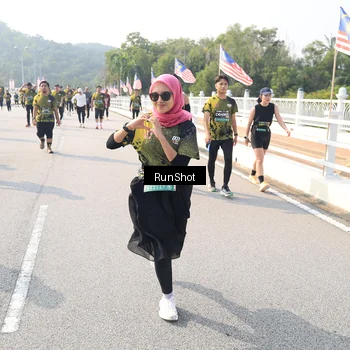 Runner Photo 6925701