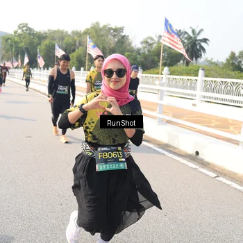 Runner Photo 6925707