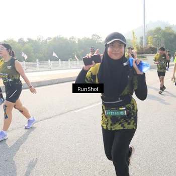Runner Photo 6925718