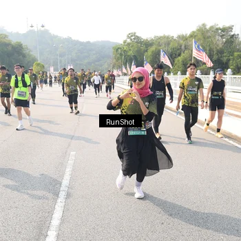 Runner Photo 6925741