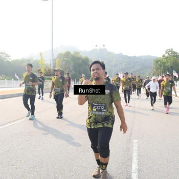 Runner Photo 6925742