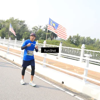 Runner Photo 6925754